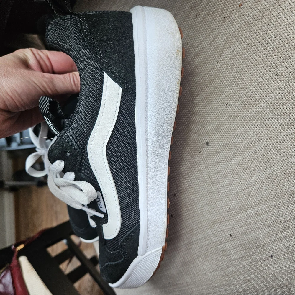 Vans Black and White Sneakers - Picture 2 of 8